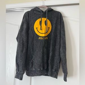 Phi Sigma Sigma Smiley Face Sorority Sweatshirt Size Large, Washed design